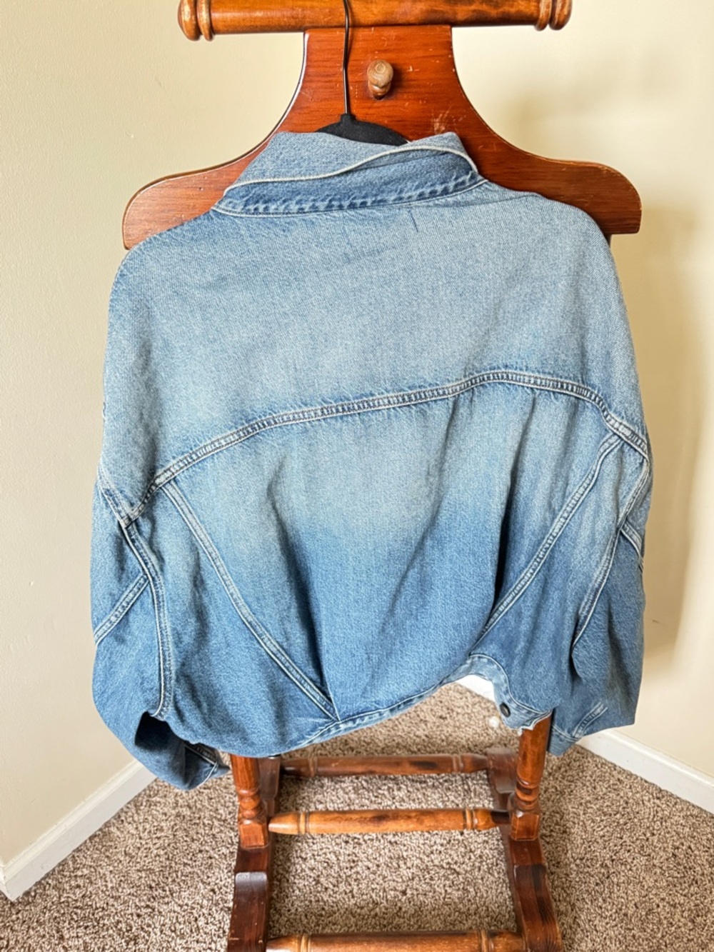 Madewell Women's Relaxed Cropped Denim Jacket in Billings - Picture 8 of 9